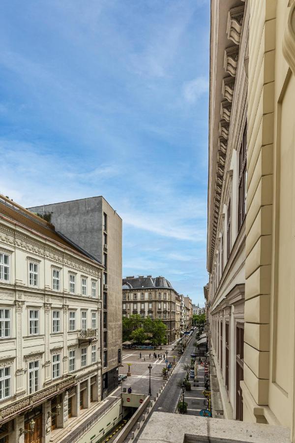City Center Apartment With Balcony Budapest Eksteriør bilde